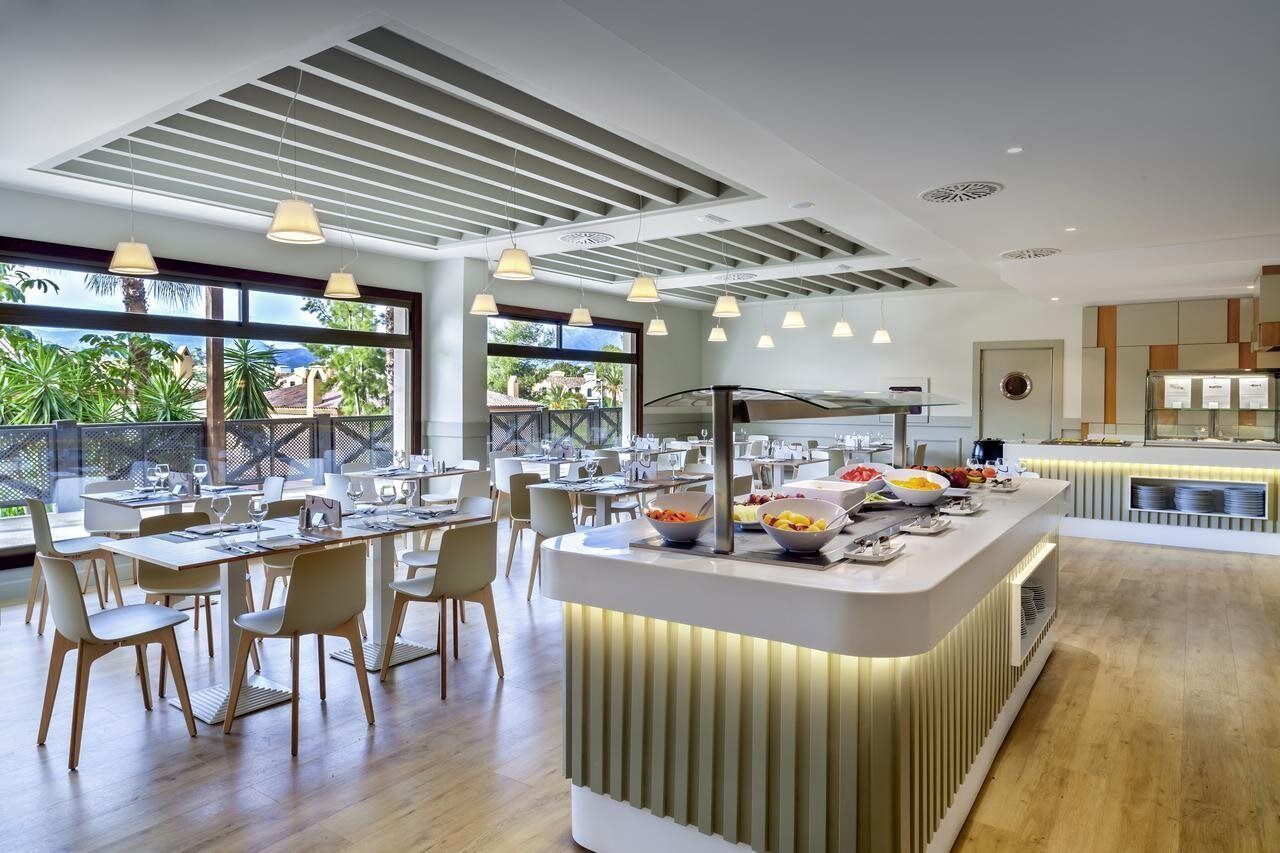 Hotel Barcelo Marbella Esterno foto
